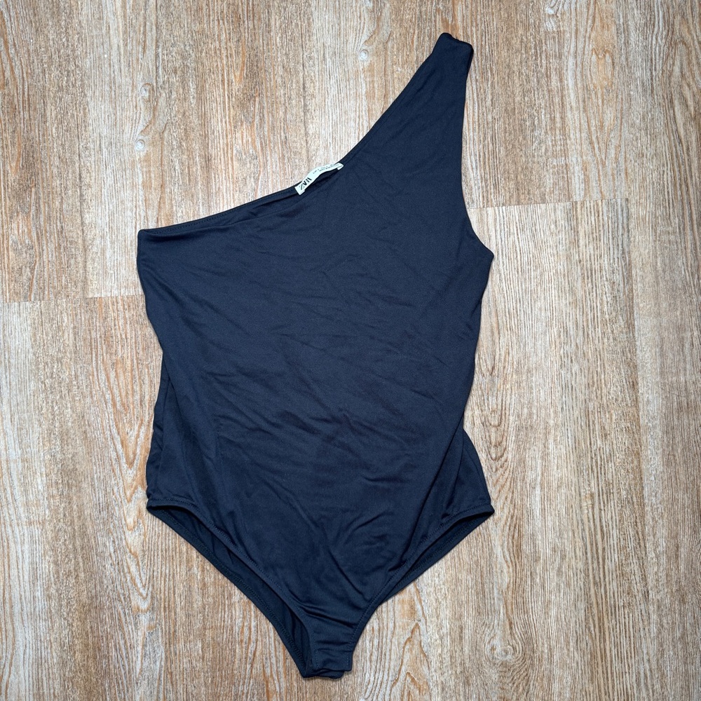 ZARA Black One Shoulder Bodysuit Large L Asymmetric Sleek Minimalist Sleeveless